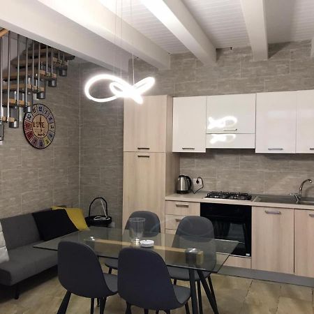 シラクーサA Casa Di Valeアパートメント エクステリア 写真