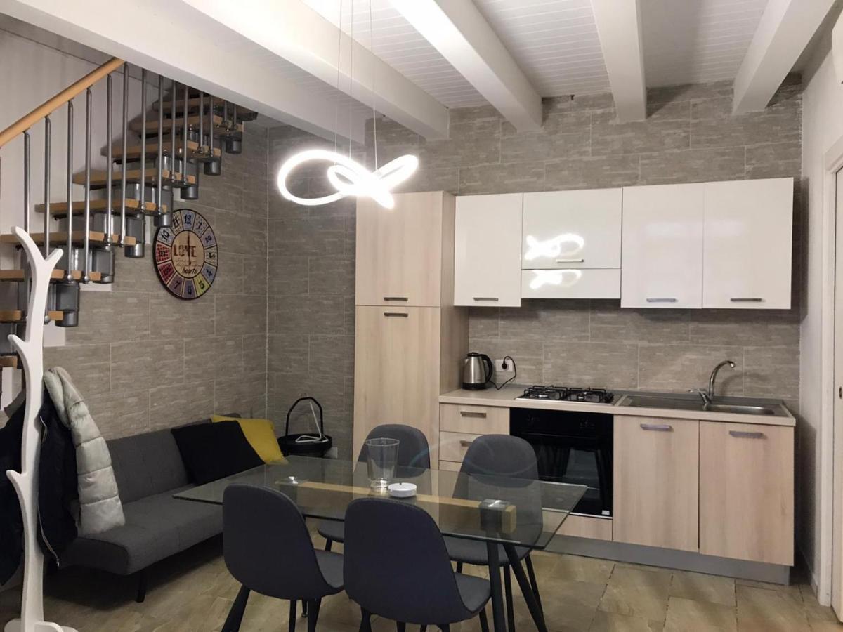 シラクーサA Casa Di Valeアパートメント エクステリア 写真